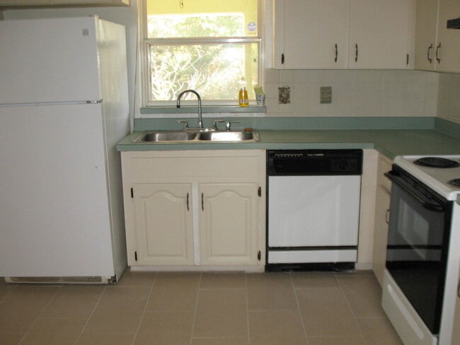 Building Photo - 2820 SW 165th Street Rd