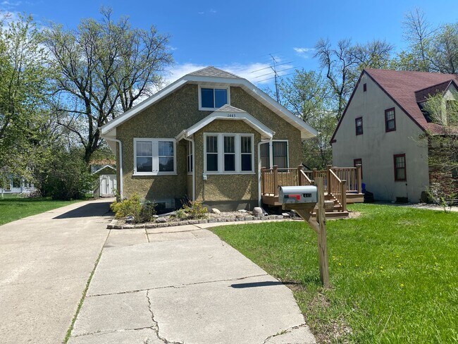 Building Photo - 3 Bedroom House by NDSU!!
