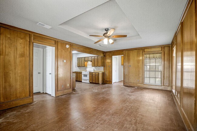 Foto del edificio - 223 E Pritchard Ln
