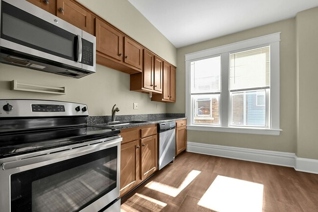 Building Photo - 345 Chittenden Ave