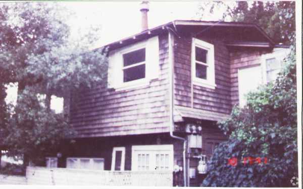 Primary Photo - 5 Crescent Ave