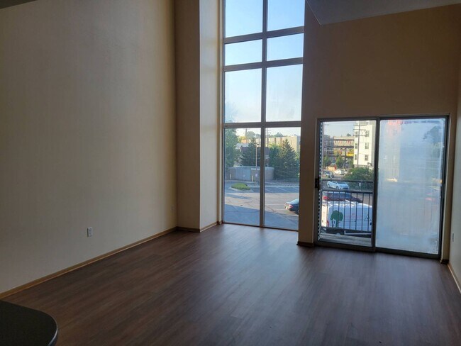 Foto del edificio - 2121 S Kinnickinnic Ave