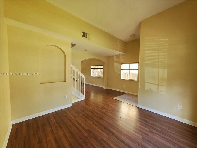 Foto del edificio - 9409 SW 225th St