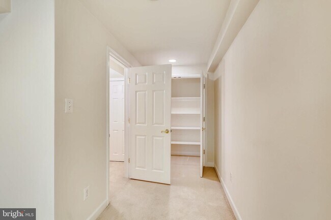 Building Photo - 8301 Marketree Cir