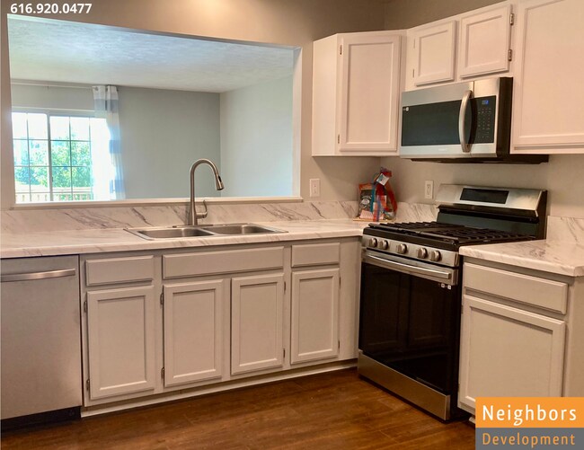 Foto del edificio - 5425 Rivertown Cir SW