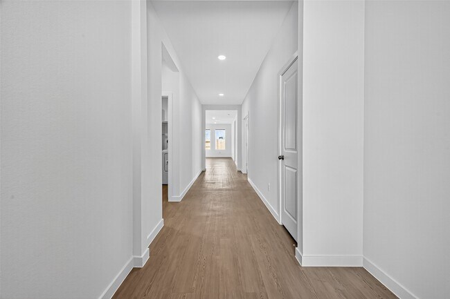 Building Photo - 3028 Avenida Sonoma Dr