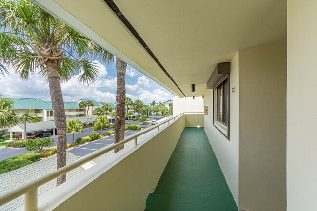 Building Photo - 1840 Tarpon Ln