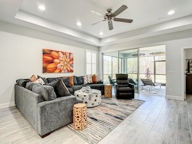 Building Photo - 875 Coral Reef Way