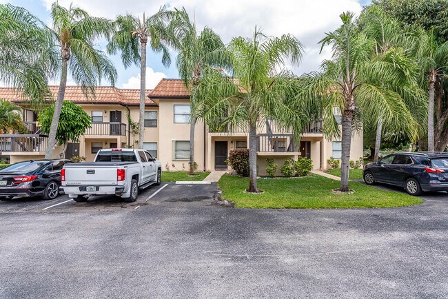 Building Photo - 7101 Golf Colony Ct