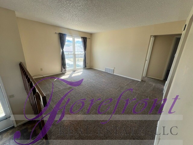 Foto del edificio - 2202 S Fairdale Ave