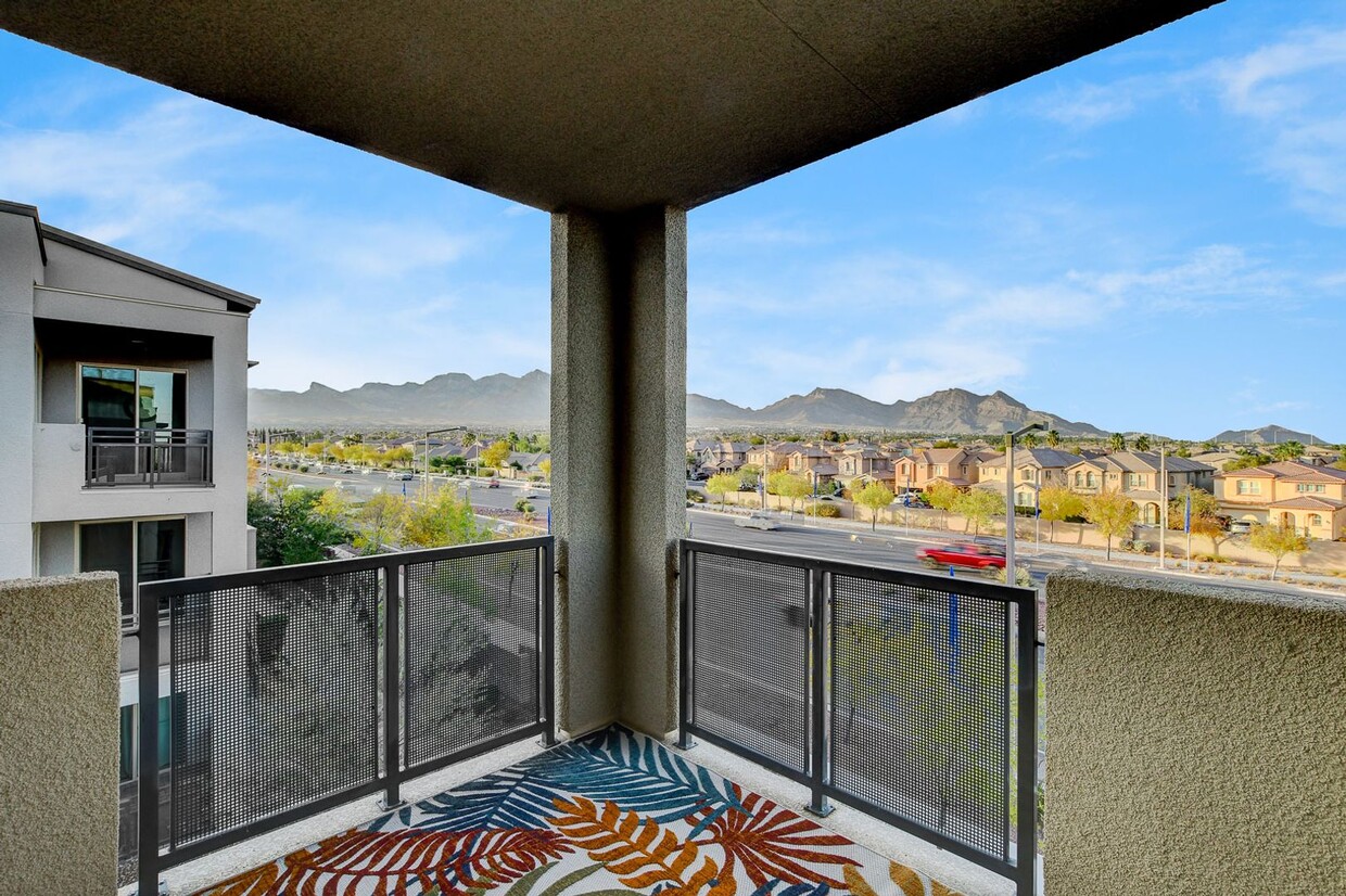 Foto principal - MOUNTAIN VIEW SUMMERLIN CONDO IN GATED COM...