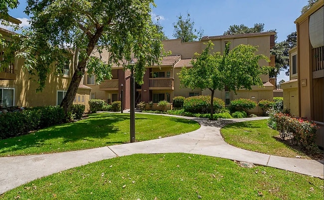 Building Photo - Mission Valley- Centrally Located Condo with AC, Private Patio and Parking.