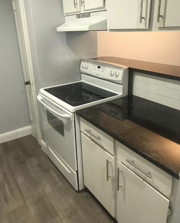 Foto del edificio - 8110 Skillman St