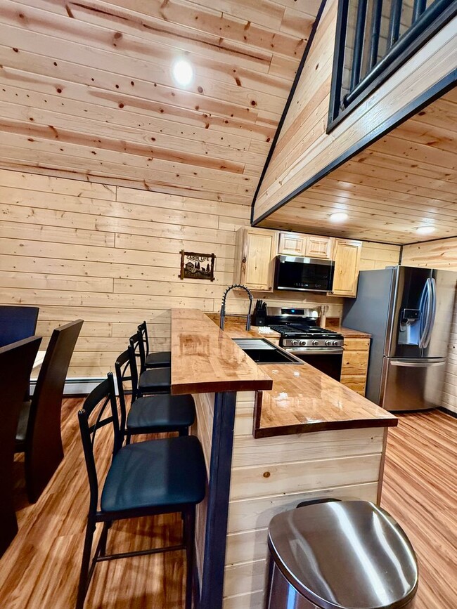 Building Photo - 49179 Scorpio Ct