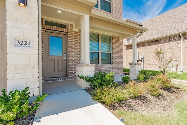 Building Photo - 3221 Baehr Dr
