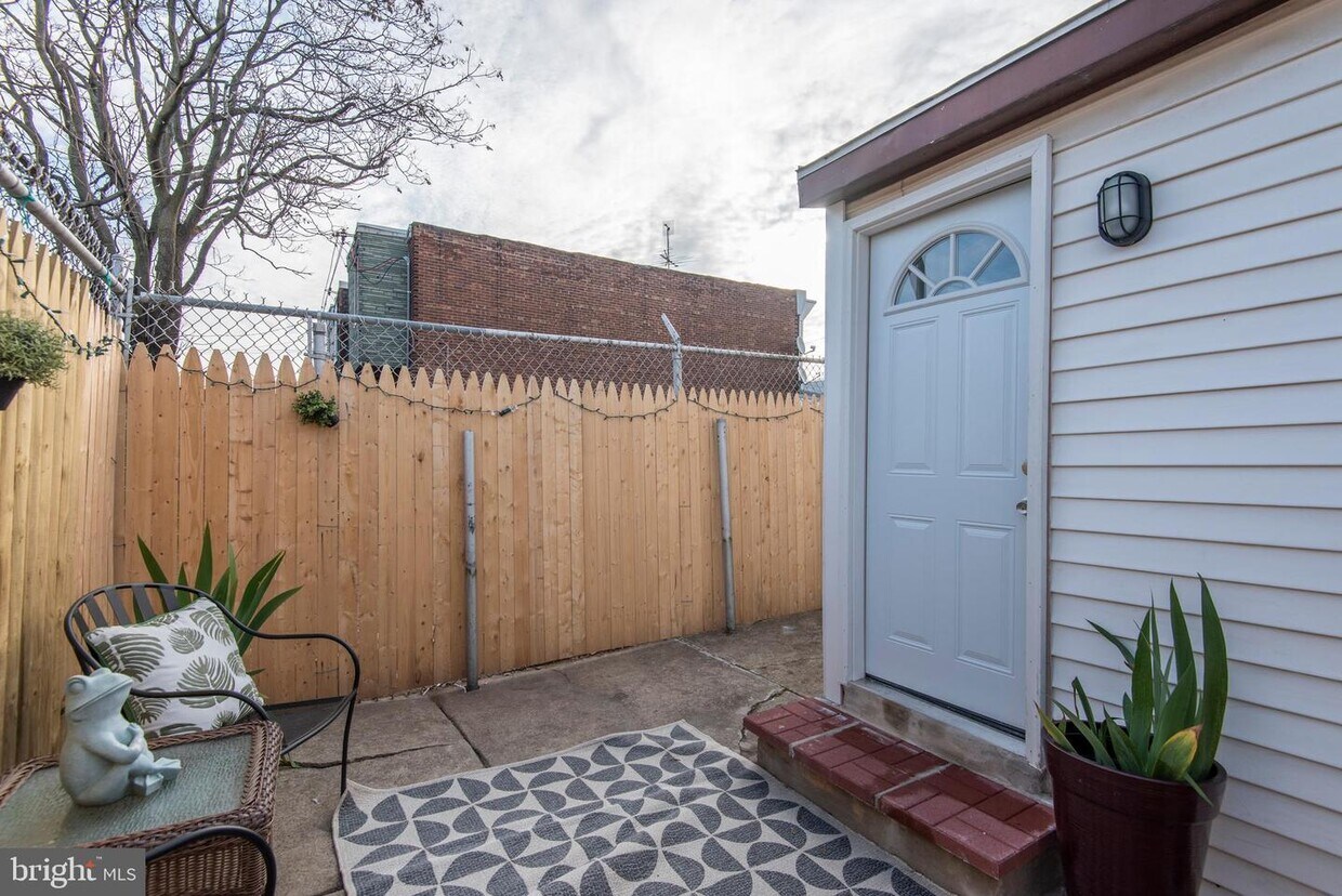Primary Photo - 3012 Janney St