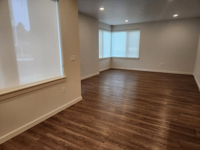 Foto del edificio - Golf View 2 Bedroom, 2 Bath Flat