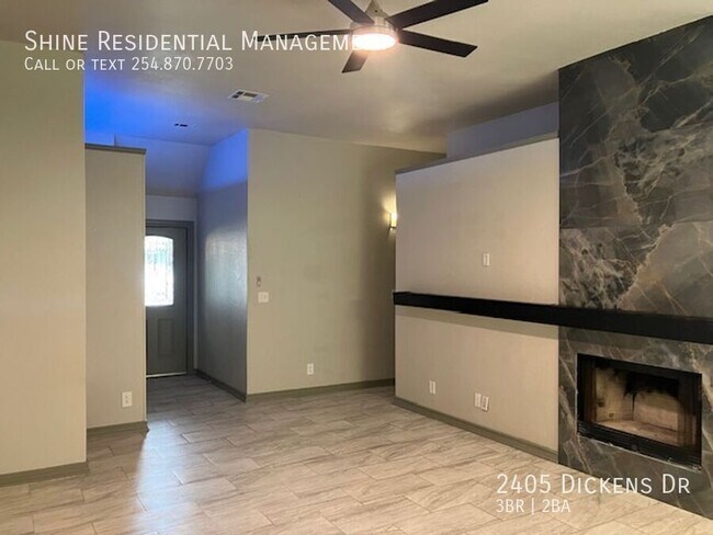 Foto del edificio - 2405 Dickens Dr