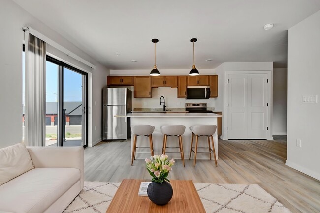 Building Photo - Hobart Drive Apartments