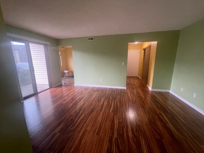 Building Photo - 20 Providence Dr