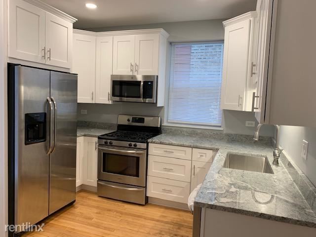 Foto principal - 3318 W Wilson Ave