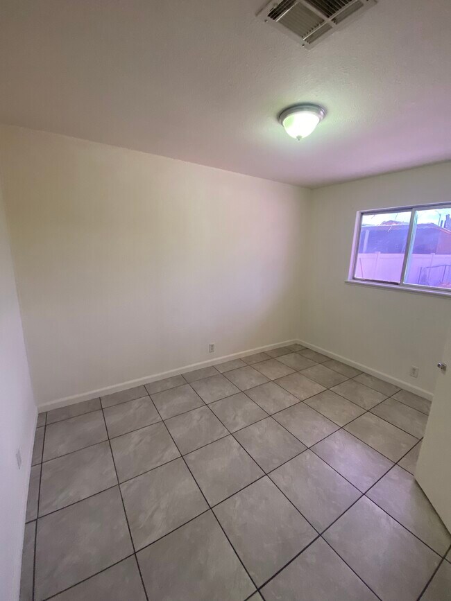 Foto del edificio - 2925 Daley St
