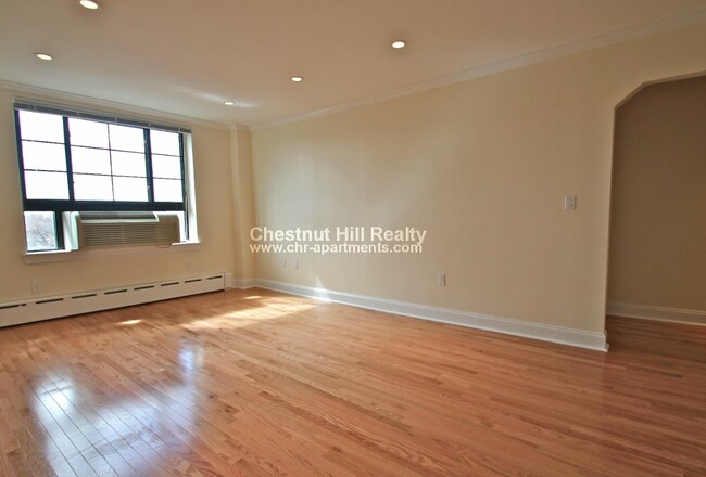 Building Photo - 64 Brattle St
