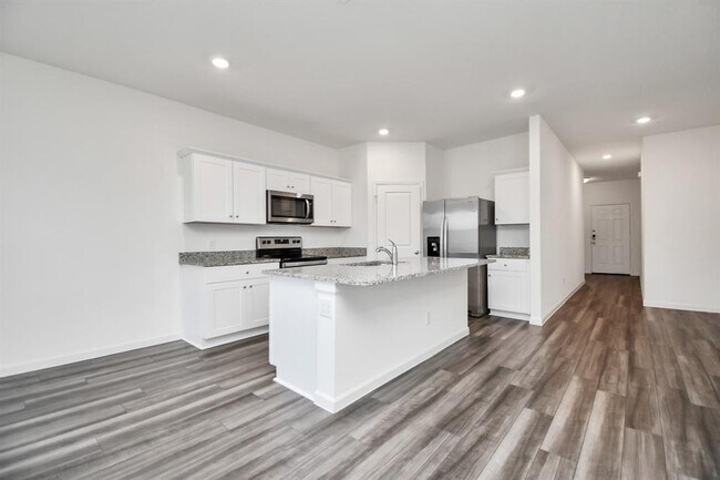 Foto del edificio - 7523 Evitale Way