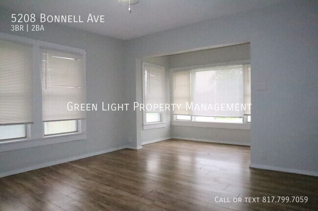 Foto del edificio - 5208 Bonnell Ave