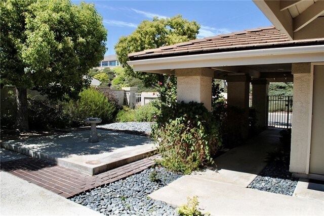 Building Photo - 19 Montecito Dr