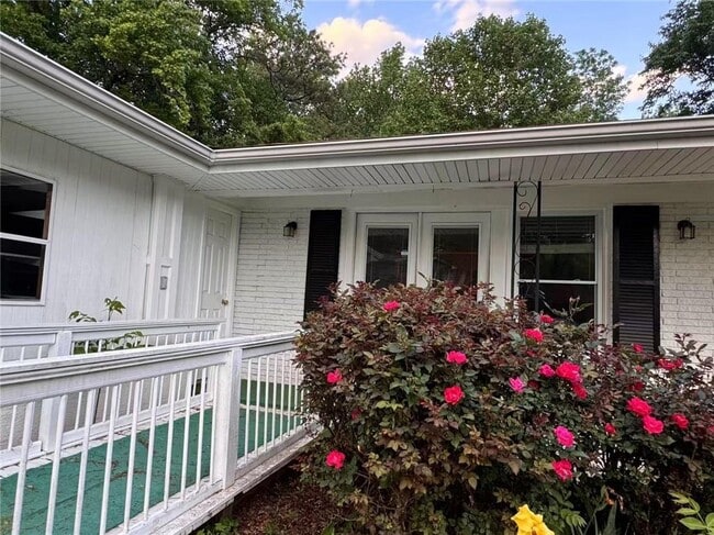 Building Photo - 3112 Crestview Cir NW
