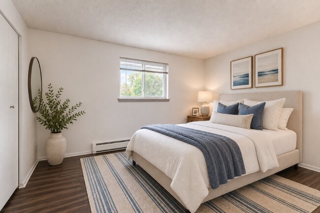 Building Photo - Creek Hill Apartment Homes