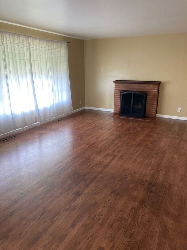 Foto del edificio - Fantastic 3 Bedrooms 2 bath