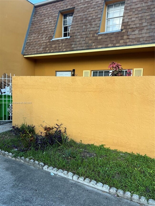 Building Photo - 2652 NW 60th Way
