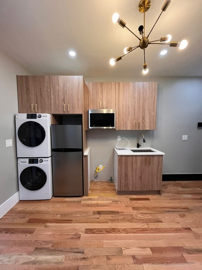 Building Photo - 21 Reed St