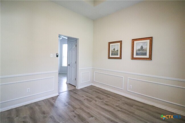Foto del edificio - 2314 Kingsbury Dr
