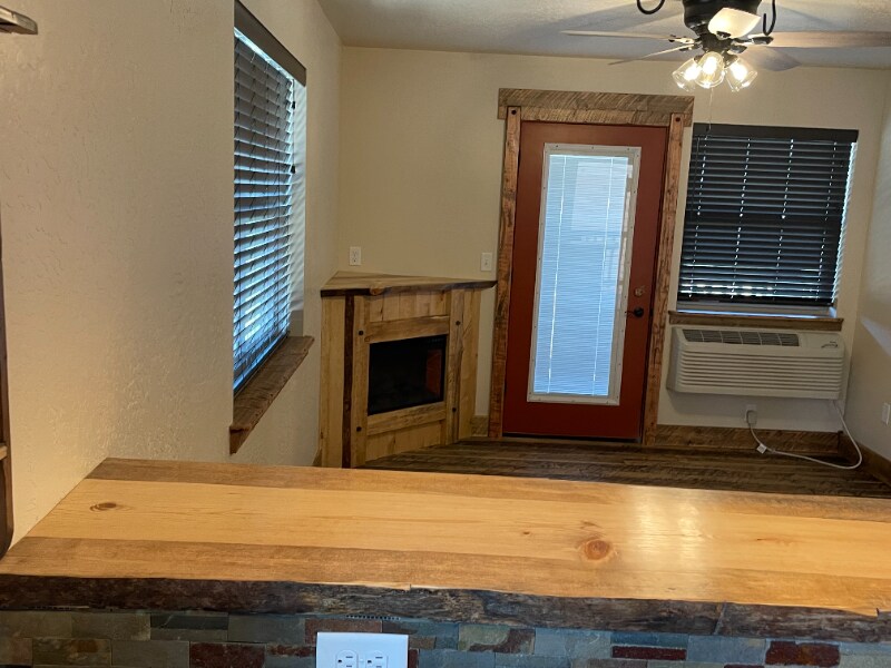 Building Photo - 6240-6243 Three Needles Ln