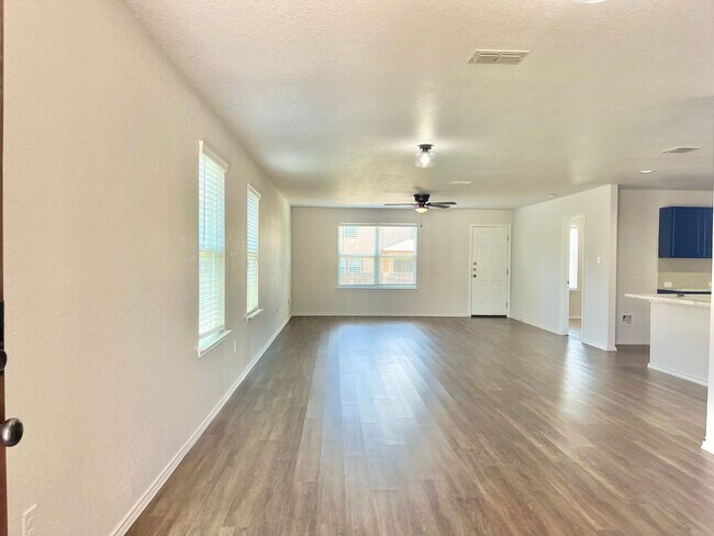 Building Photo - 2427 Rainbow Basin