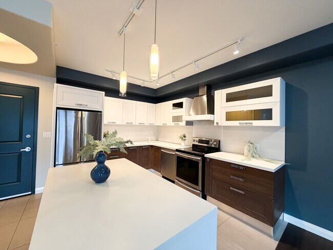Building Photo - 1310 Nesbitt Dr