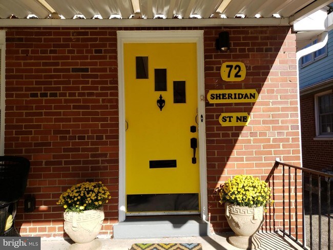 Foto del edificio - 72 Sheridan St NE