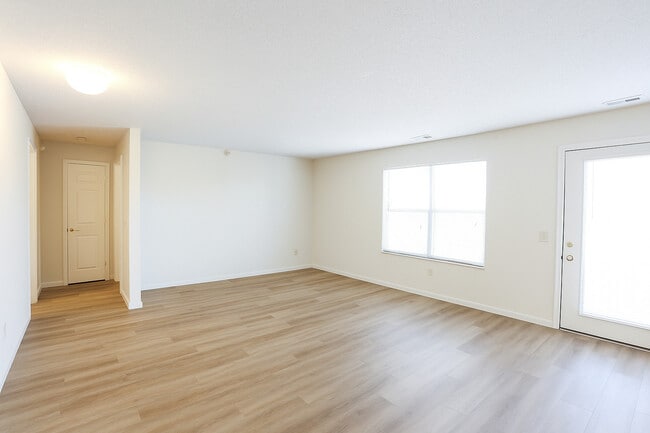 Building Photo - Cottonwood Creek Apartments