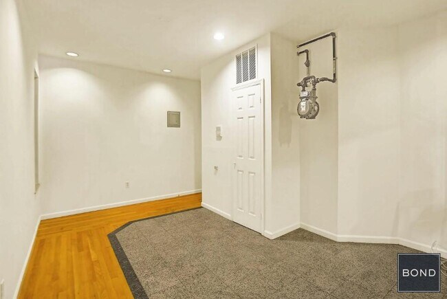 Foto del edificio - 104 Second Avenue