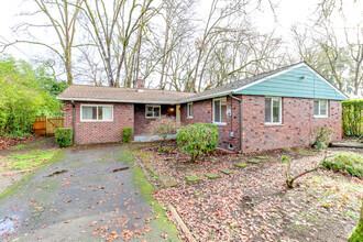 Building Photo - 8325 Tuckaway Dr SW