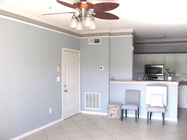 Building Photo - 4312 Bayside Village Dr