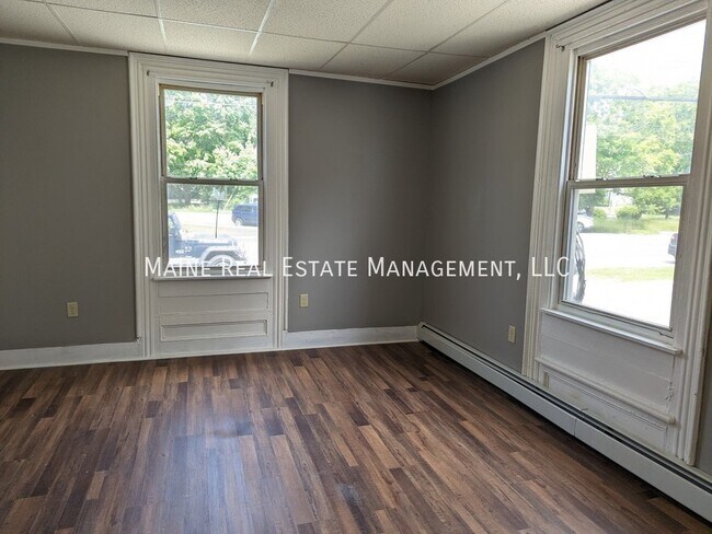 Building Photo - 378 Hammond St