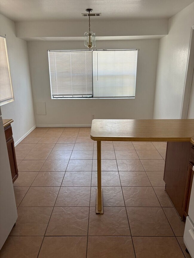 Building Photo - Cute Rio Rancho Home For Rent!
