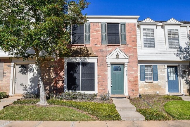 Foto del edificio - 2810 Grants Lake Blvd