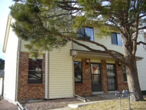 Building Photo - 1161 S Sable Blvd