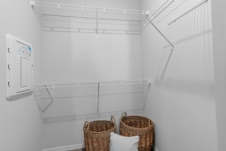 Building Photo - 152 Northland