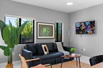 Building Photo - 1350 NW 28th St